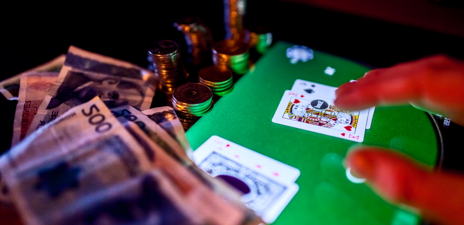 Tip a Casino Dealer